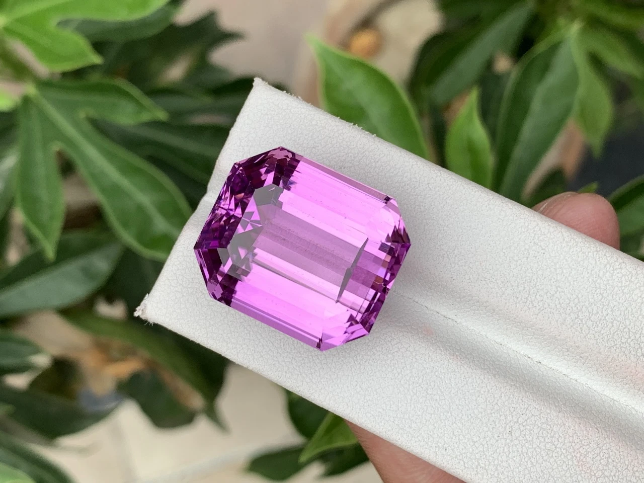 63.07ct Natural Pinkish Purple Kunzite Octagonal Shape — view 7